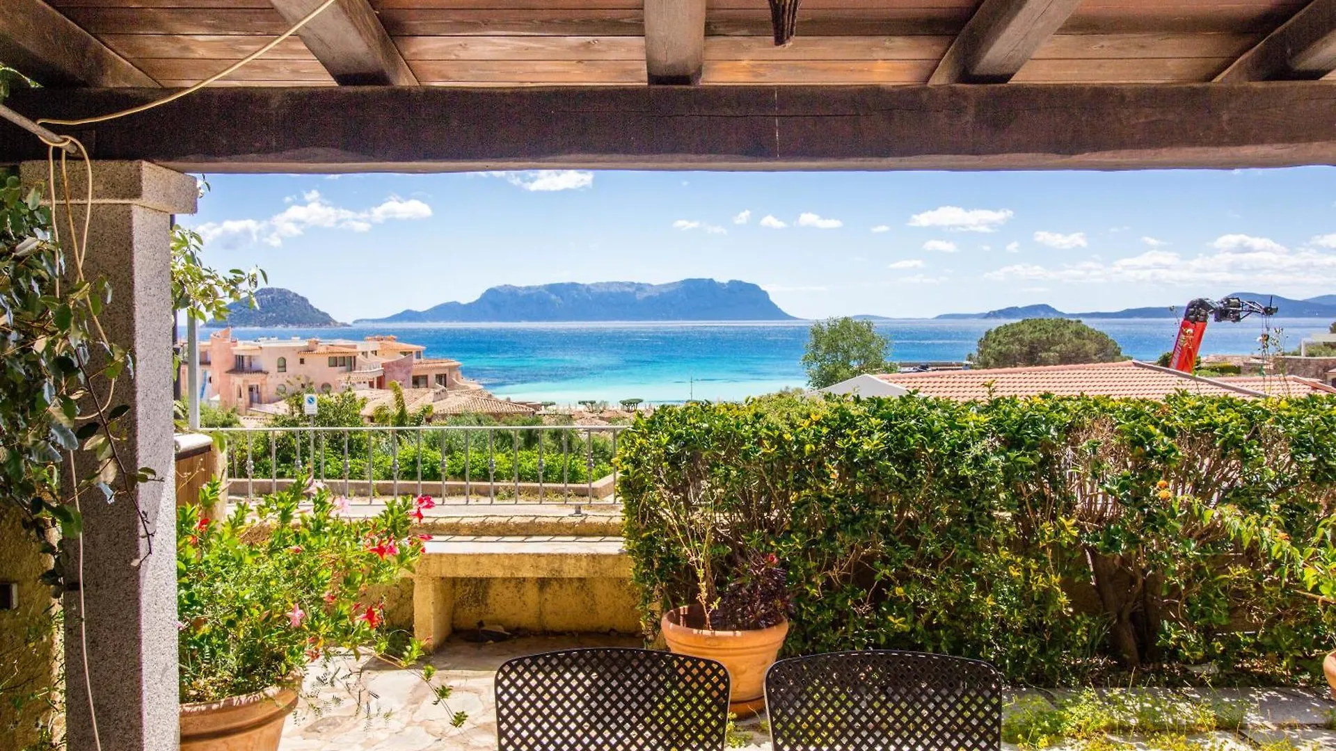 Golfo Aranci - Sea View Apartment With Veranda!
